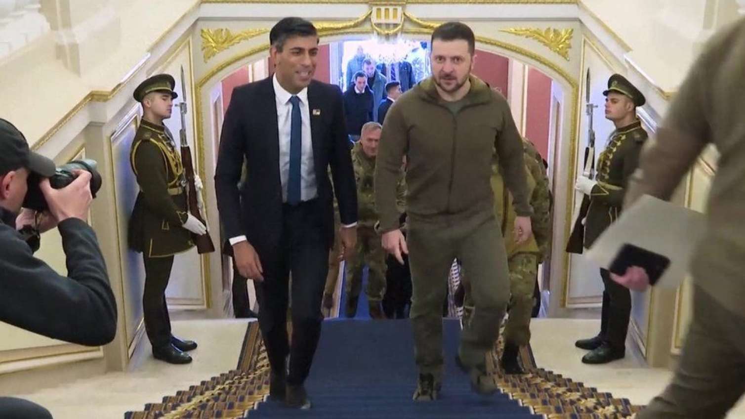 "Gələn il də Ukraynaya hərbi yardım göstərəcəyik" - Sunak 