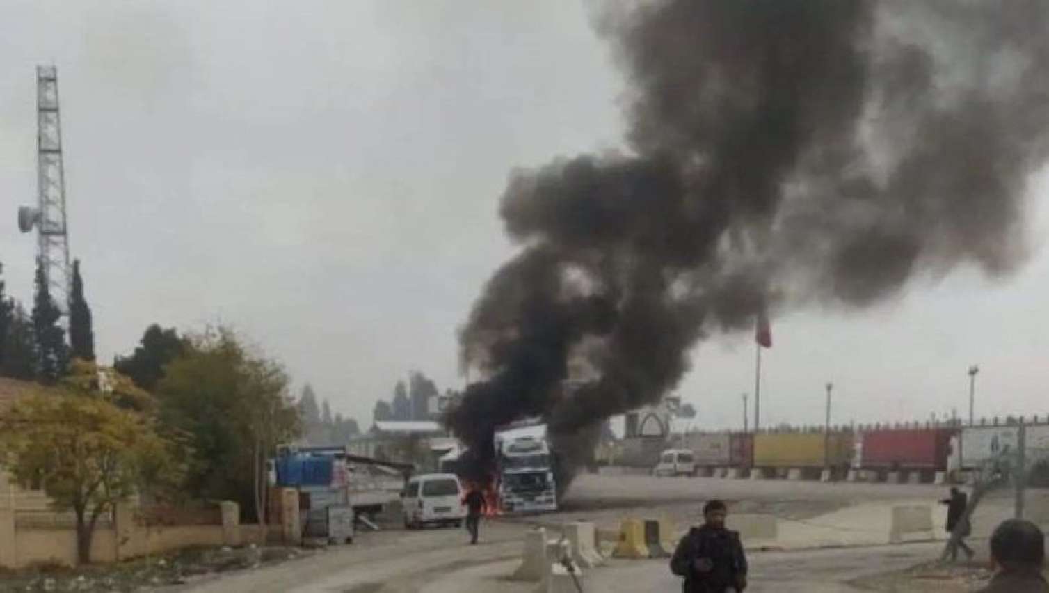 Türkiyəyə raket hücumu: 3 nəfər həlak oldu - FOTO 
