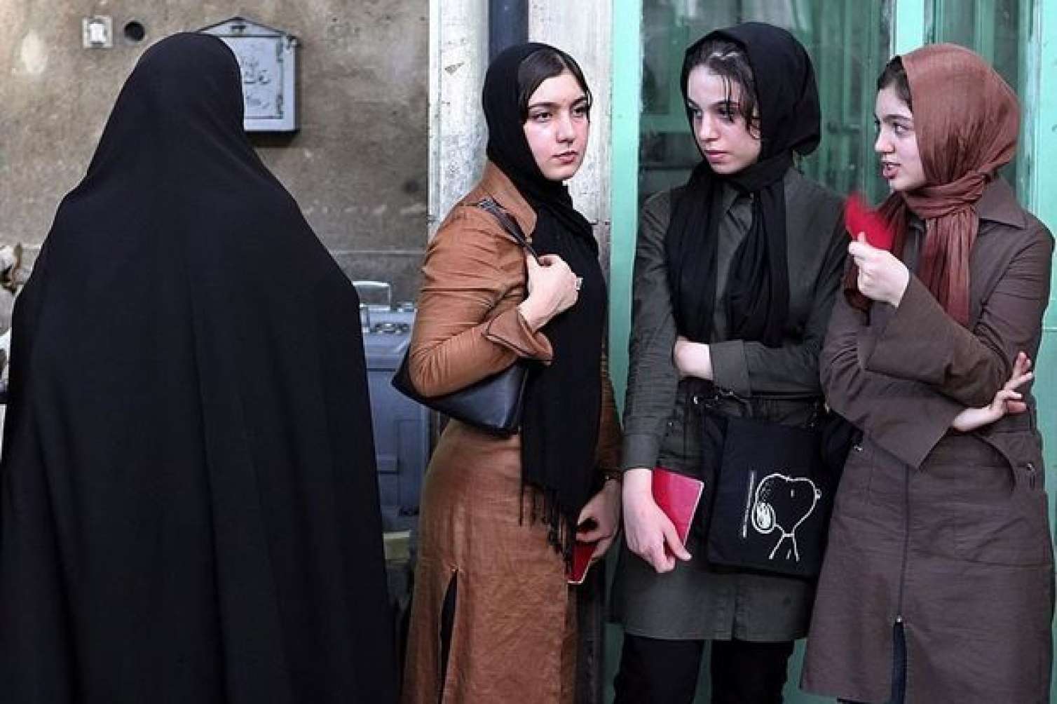 İranda hicab geyinməyən qadınlarla bağlı qəribə TƏKLİF 