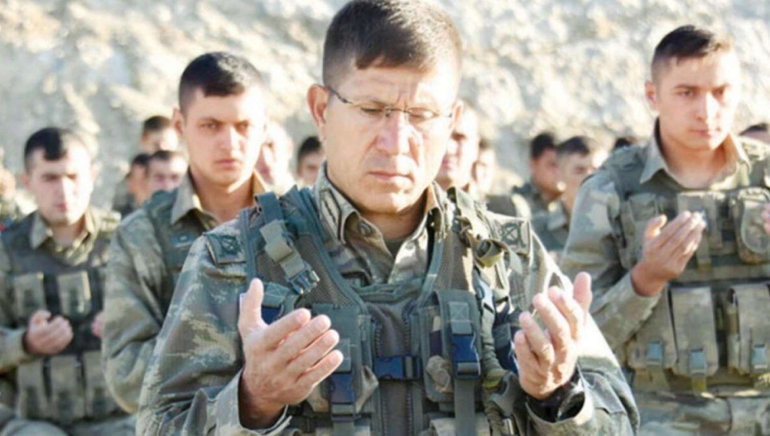 Türkiyəli generalın müdafiə nazirinə müşavir təyin edilməsi ölkə və region üçün nə deməkdir? 