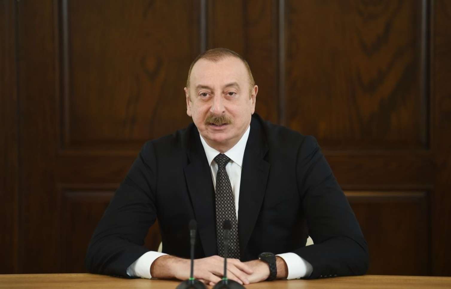 Prezident Qərbi Azərbaycan İcmasının binasında yaradılan şəraitlə tanış oldu 