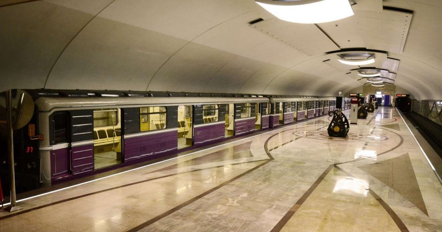 Metroda qatar yoluna düşən şəxsin vəziyyəti açıqlandı 