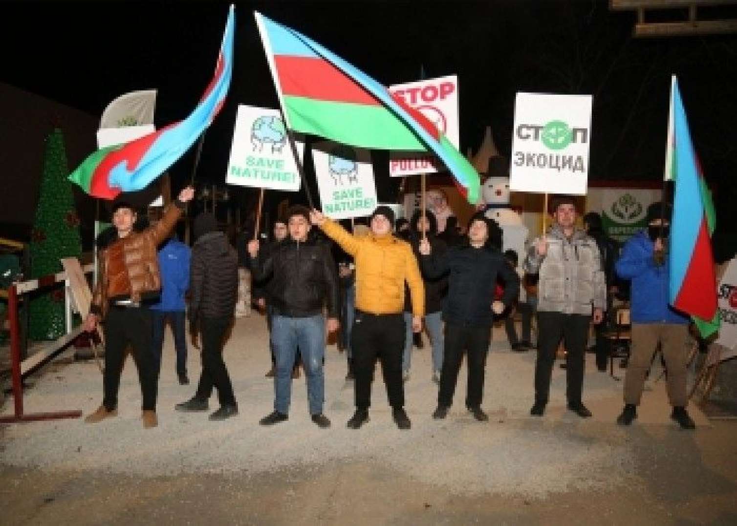  Xankəndi-Laçın yolunda etiraz aksiyası axşam da davam edir 