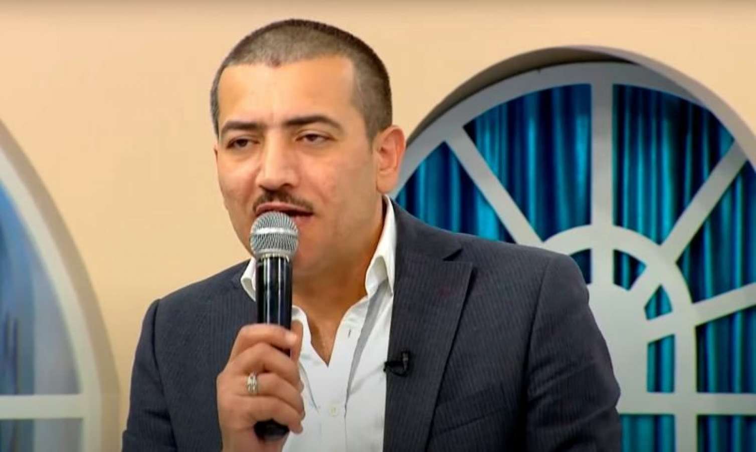 Ələkbər Yasamallının evi qarət edildi, özü isə hədələnir 
