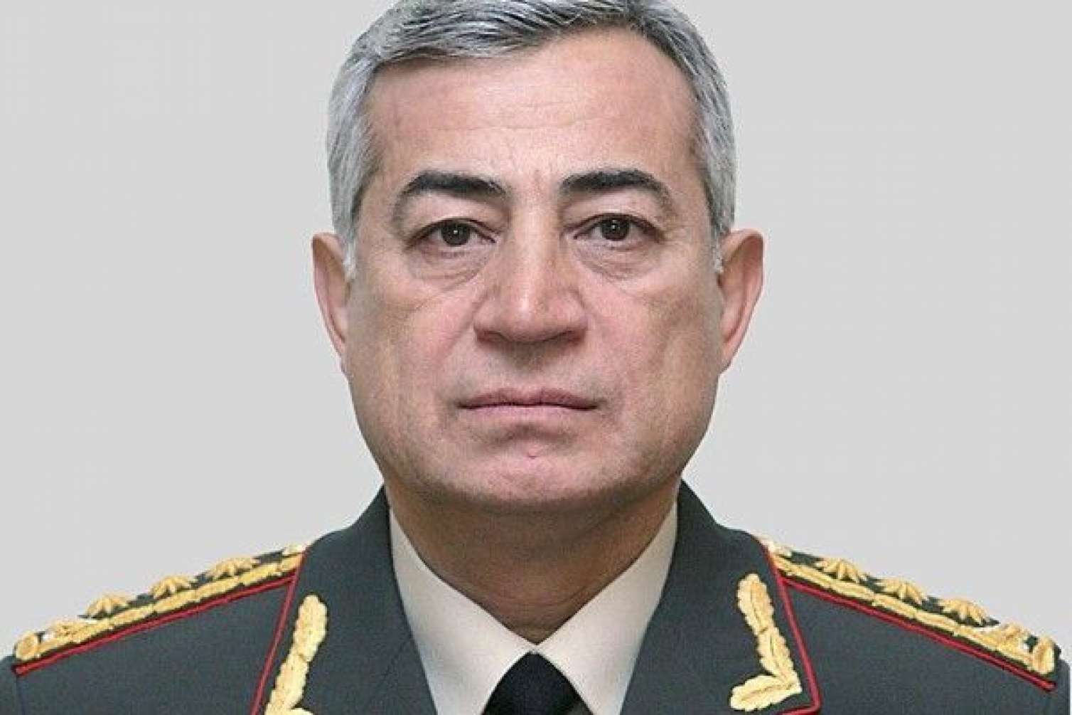 Nazir Vaqif Axundovun qardaşı oğlunu işdən çıxardı 
