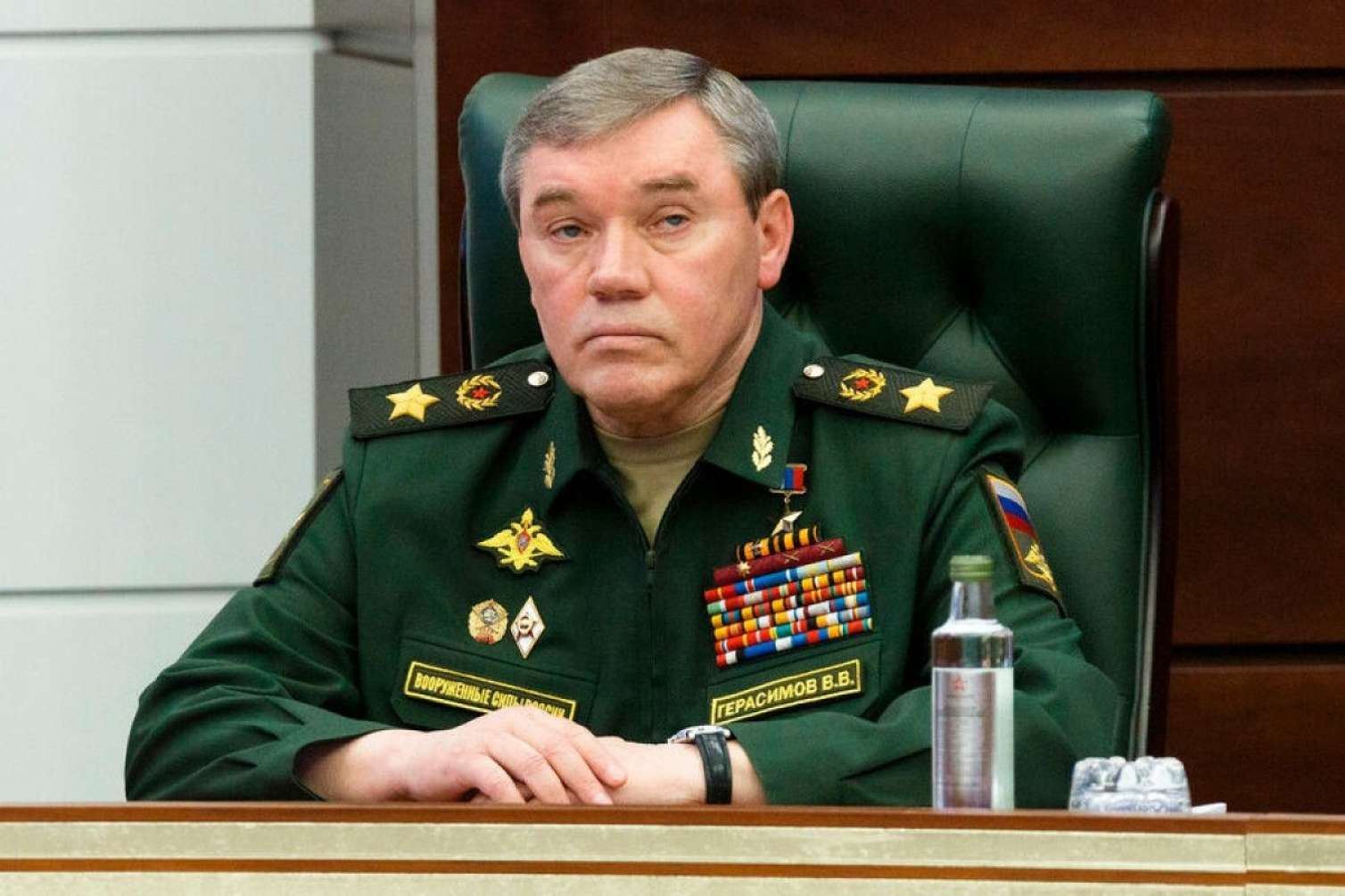 Rusiya hərbi rəhbərliyində parçalanma - Gerasimov birinciliyə can atır 