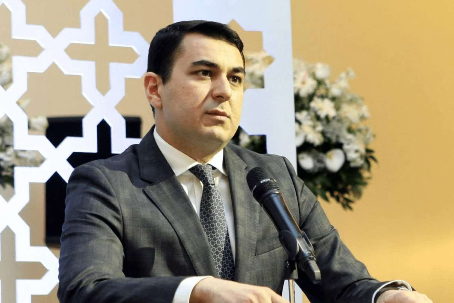 Nazirlikdə elə işçilər var ki, işlədiyi işdən xəbəri yoxdur -  Adil Kərimli