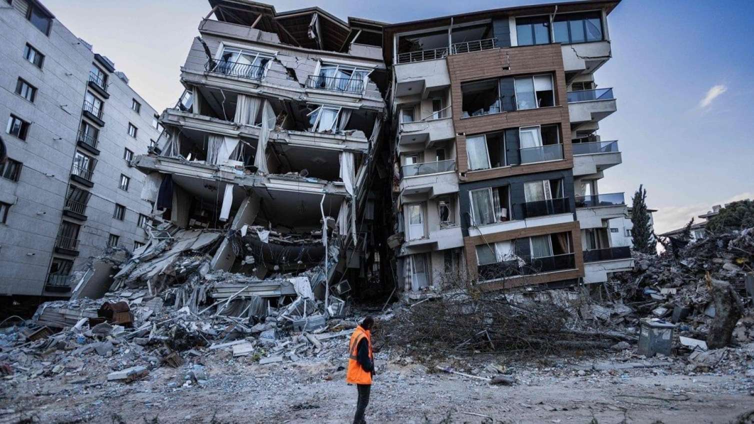 Türkiyədə zəlzələdə ölənlərin sayı 47 mini ötdü 