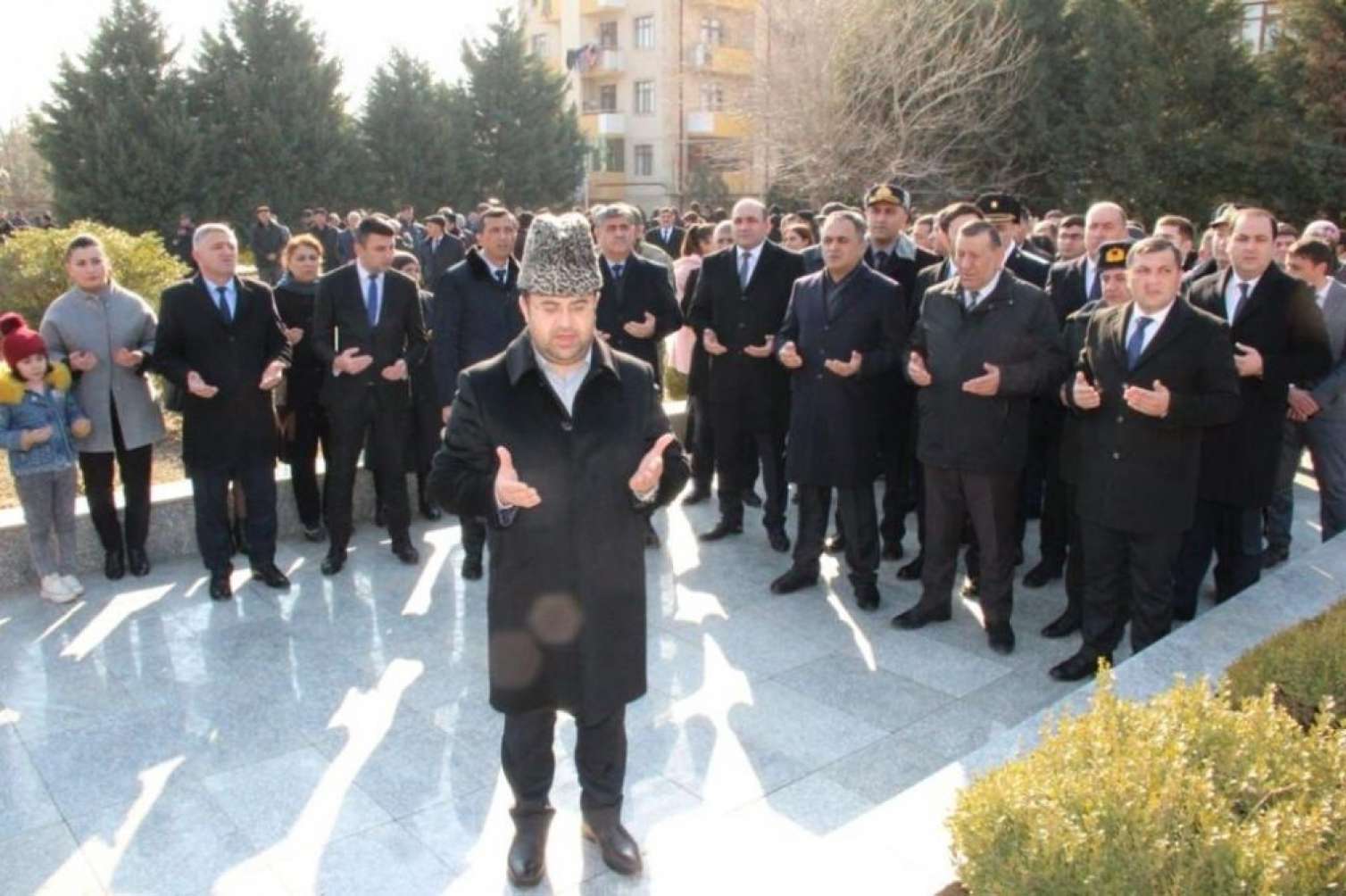 Aşağı Ağcakənd qəsəbəsində ehsan süfrəsi açılıb - FOTO 