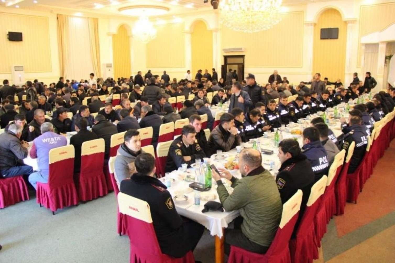 Aşağı Ağcakənd qəsəbəsində ehsan süfrəsi açılıb - FOTO 