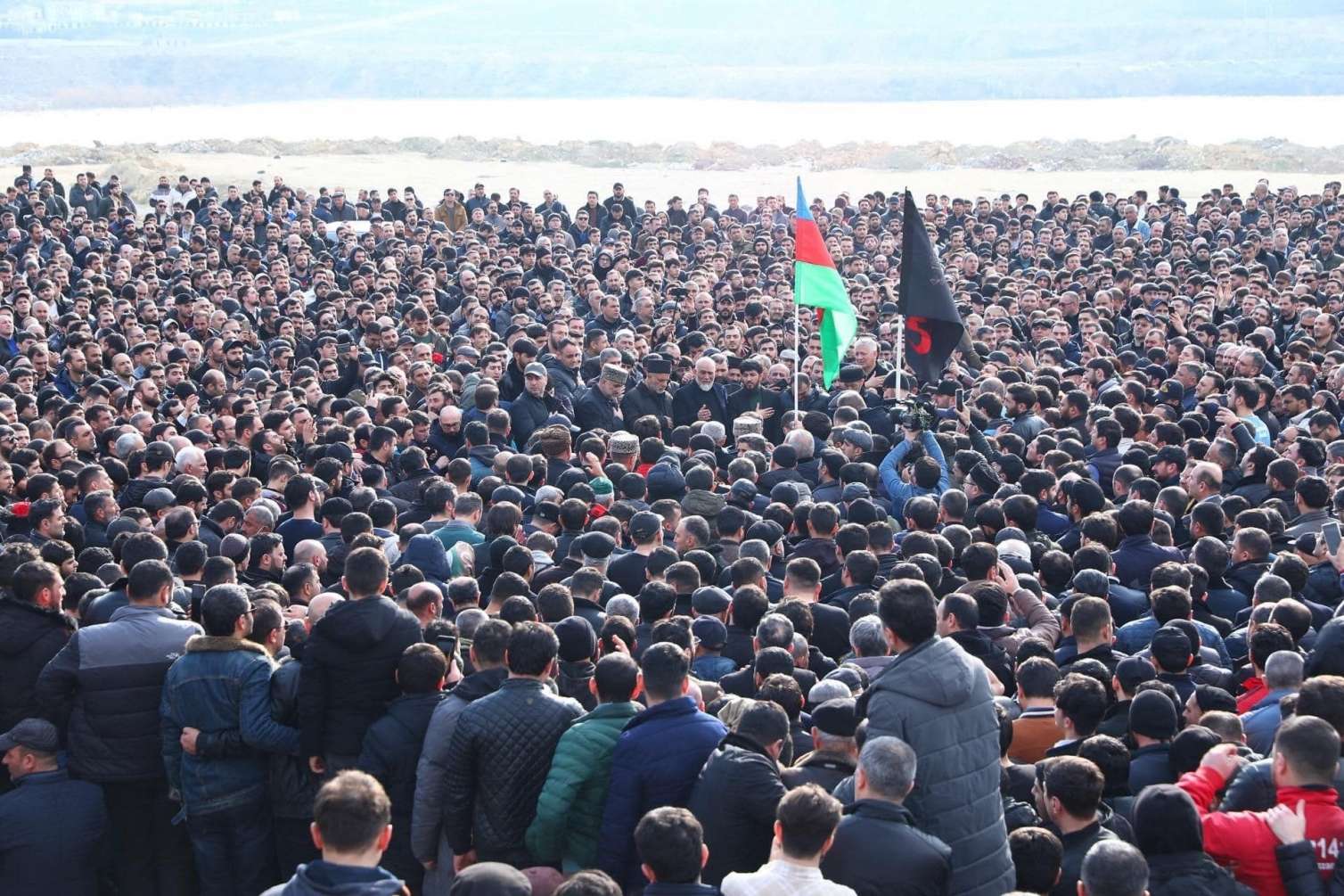 Hacı Şahin dəfn edildi -  Yenilənir - FOTO-VİDEO