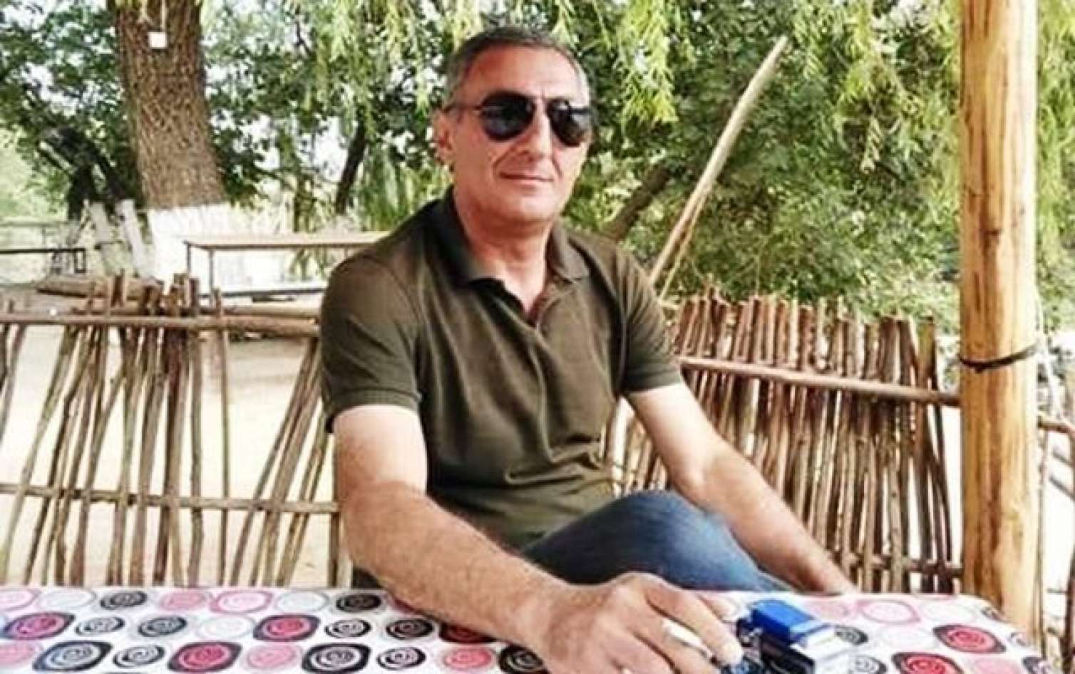 Sürücü sükan arxasında öldü, maşını piyadaların üstünə çıxdı -  FOTO