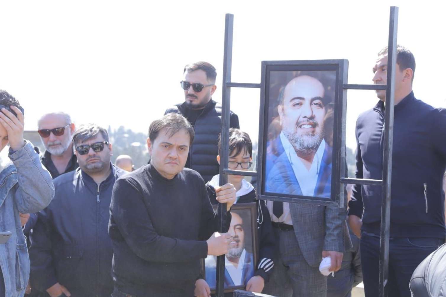 Oqtay Əliyev dəfn olundu - FOTO/YENİLƏNDİ 