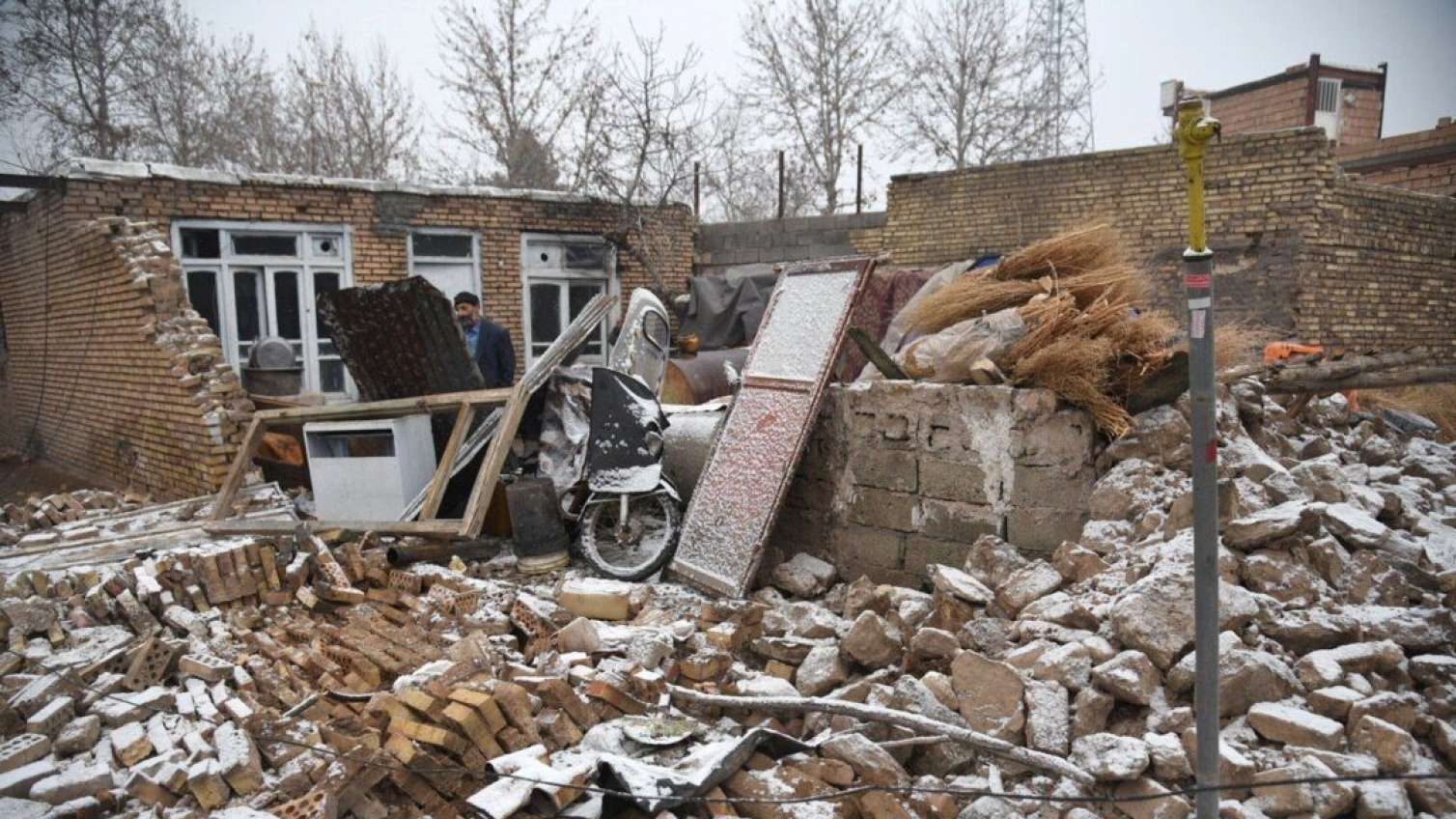 Güney Azərbaycanda zəlzələ: 82 nəfər yaralandı 