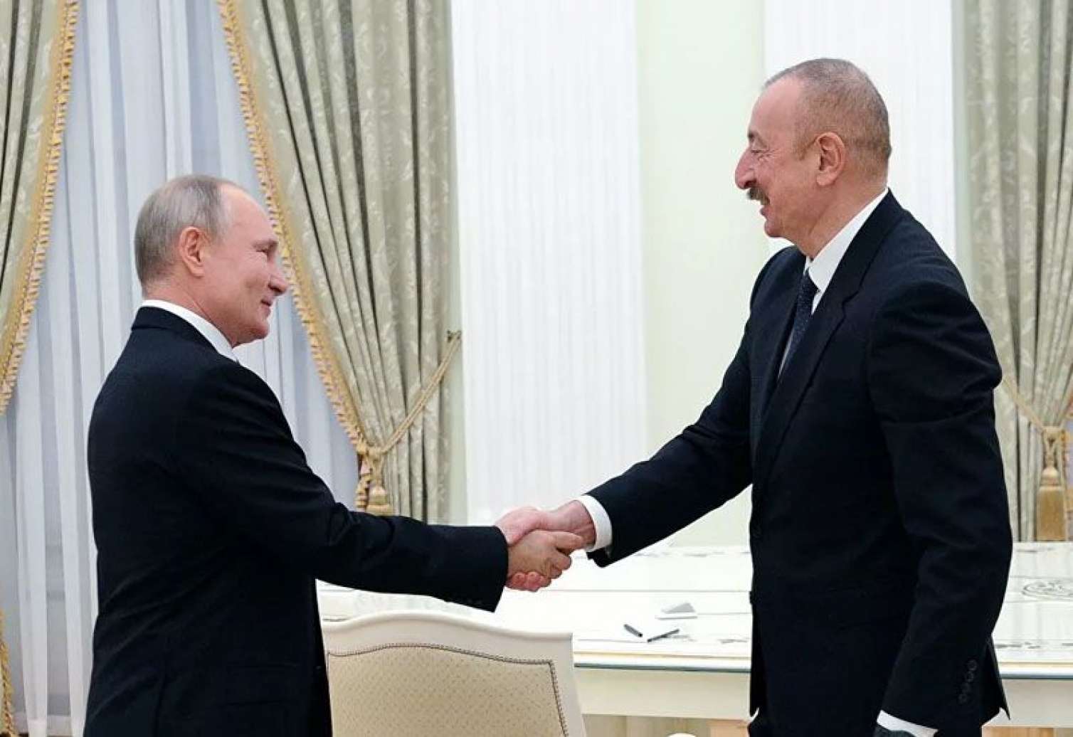 Putinlə bir neçə saat telefonla danışdım və Laçınla bağlı buna nail oldum -  İlham Əliyev