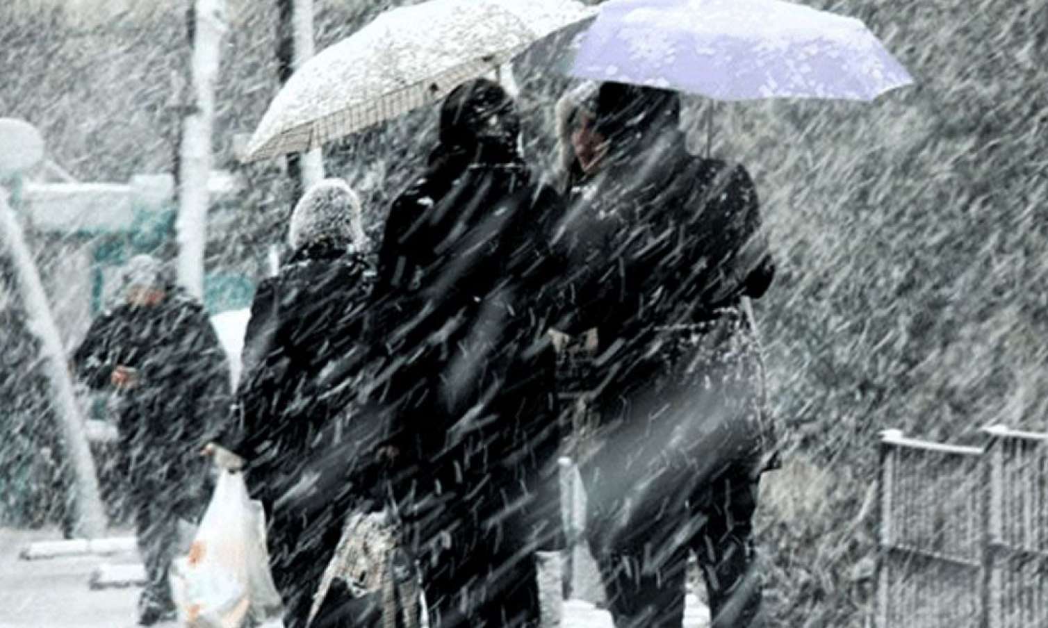 Paytaxta yağış, rayonlara qar YAĞACAQ - HAVA PROQNOZU 