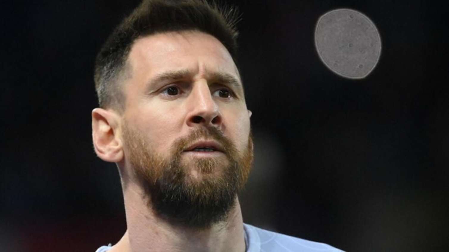 Messi rəqib futbolçunu sillələdi - VİDEO 