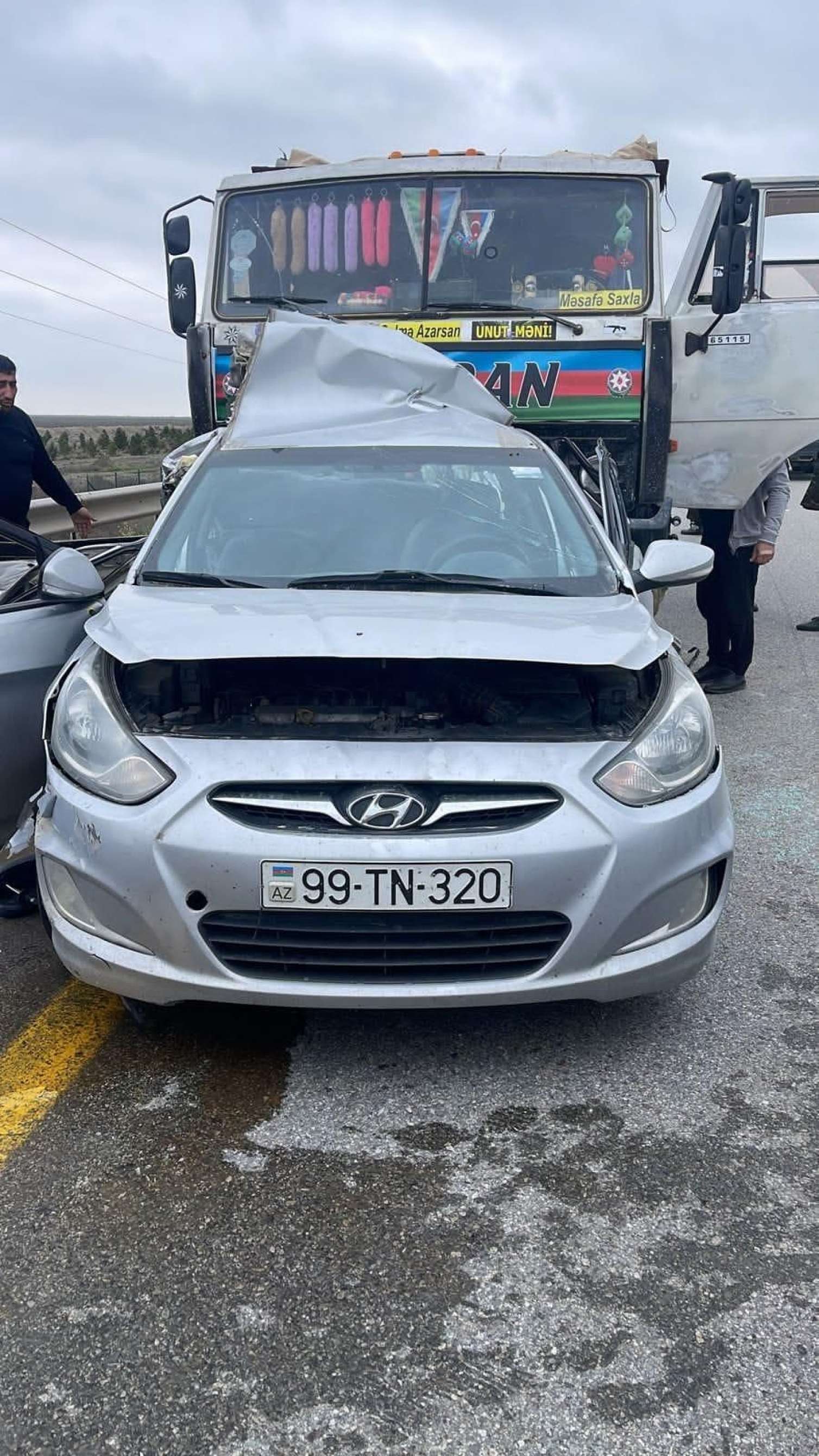 Salyanda ağır qəza: ölənlər var -  FOTO