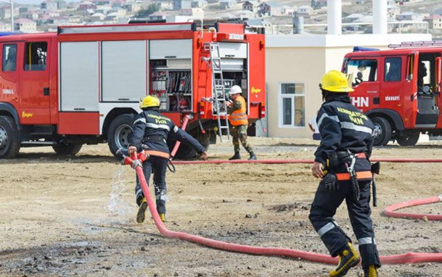 Ucarda bazar yanır -YENİLƏNDİ 