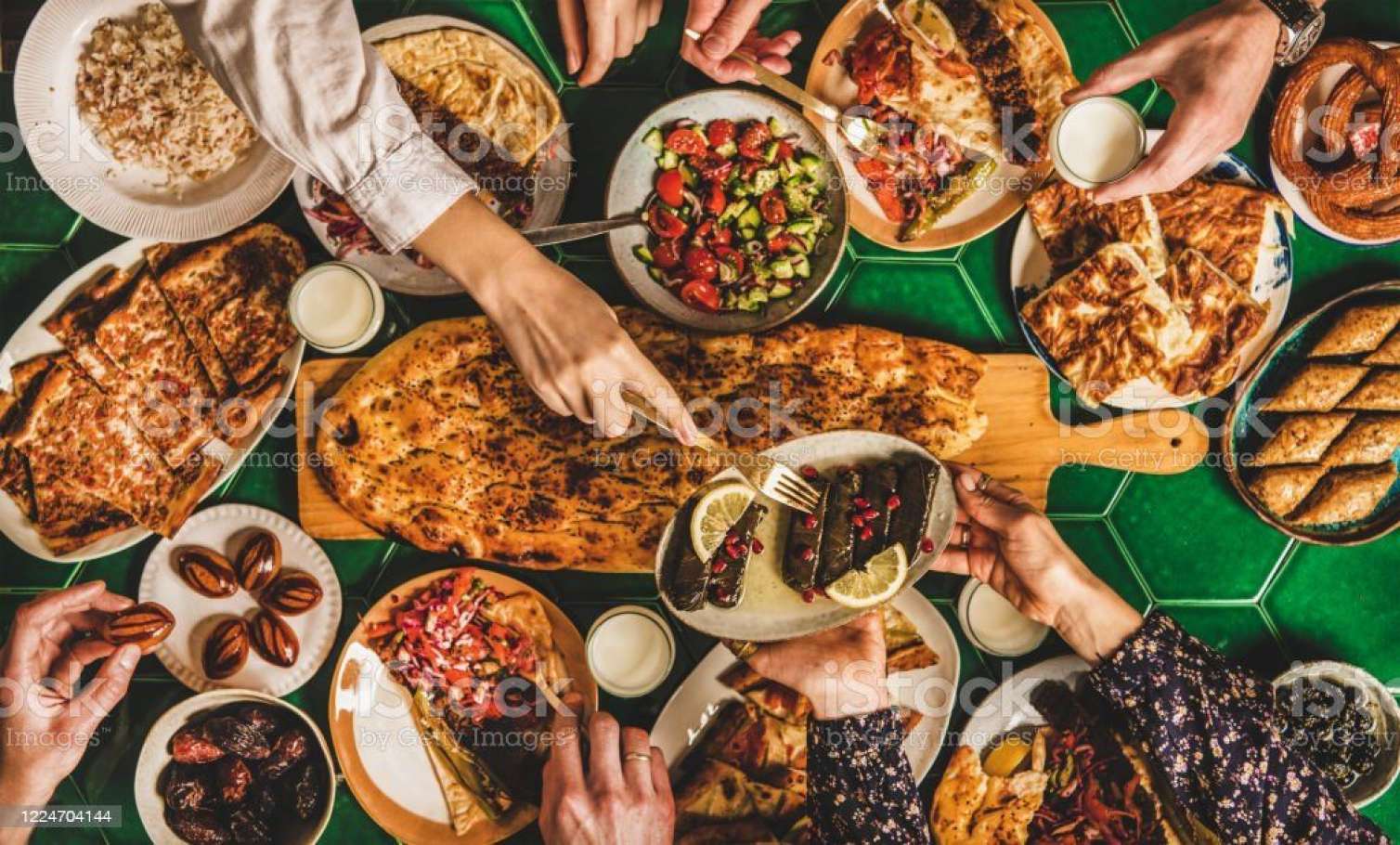 Bahalı Ramazan menyuları - Orucunu restoranlarda batil edənlər 