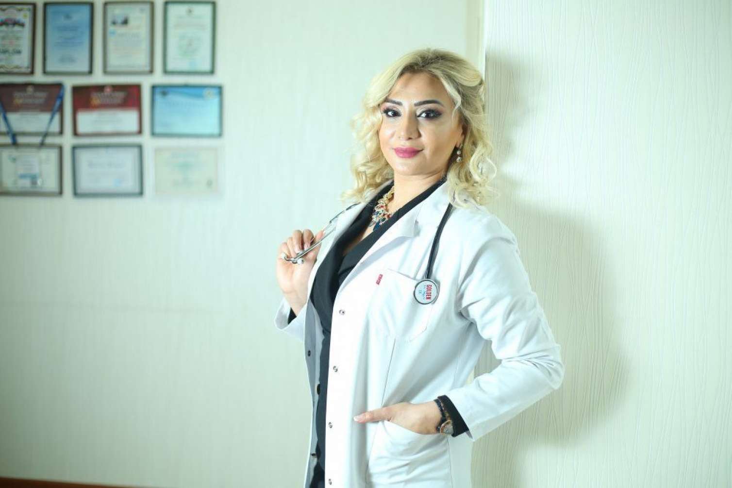 Öldürülən tanınmış cərrahın hadisə yerindən son görüntüləri yayıldı - FOTO 