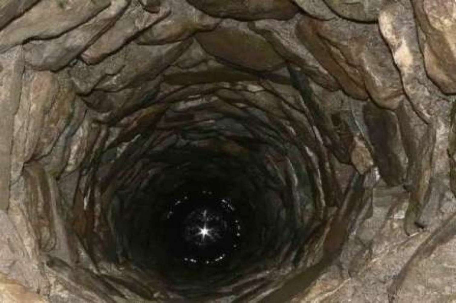 Cəlilabadda ata və 20 yaşlı qızı su quyusuna düşdü  