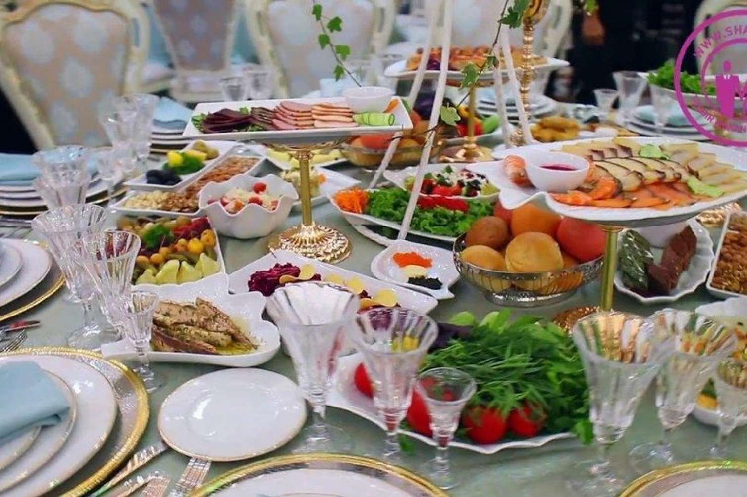 Yemək ucuz başa gəlsin deyə vaxtı keçmiş qidalardan istifadə edilir -  Ekspert zəhərlənmələrdən danışdı 
