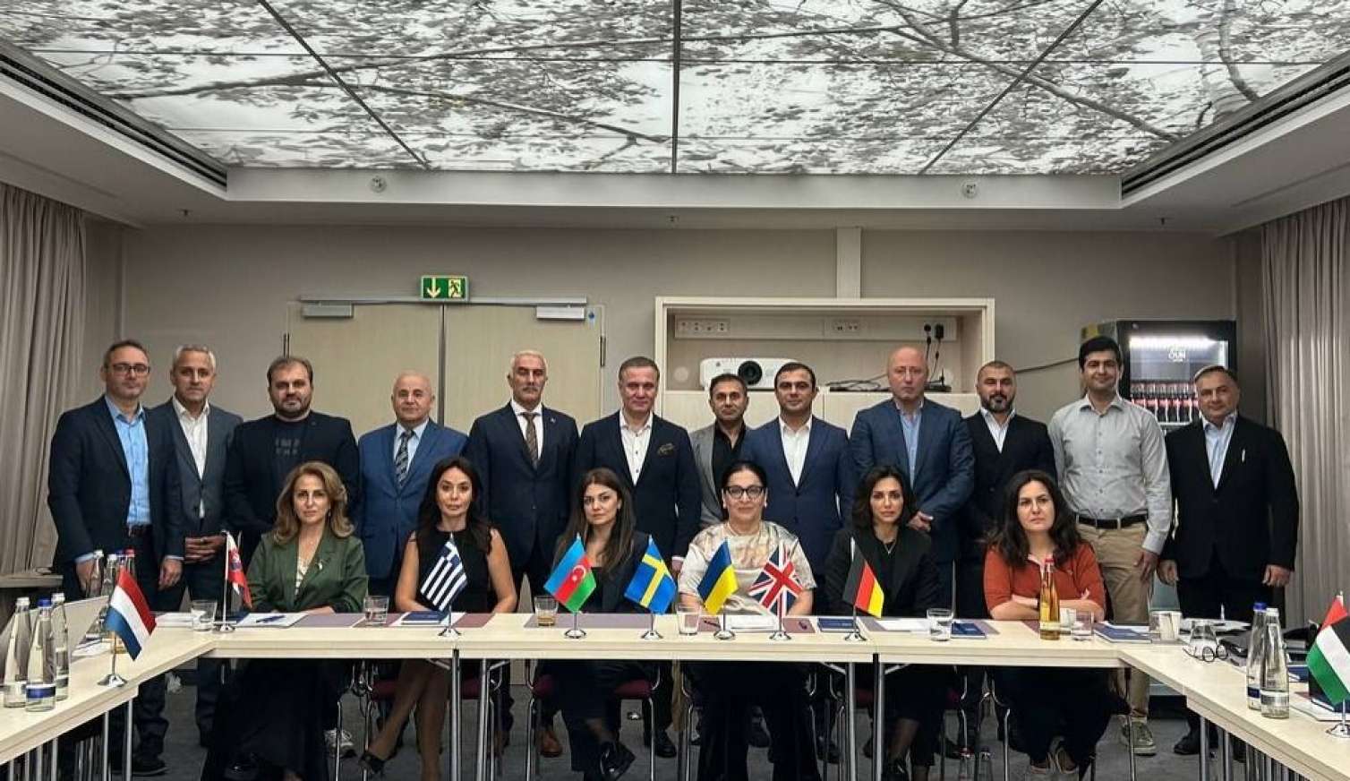 Dünya Azərbaycanlıları Fondunun Münhen forumu keçirildi -  FOTO