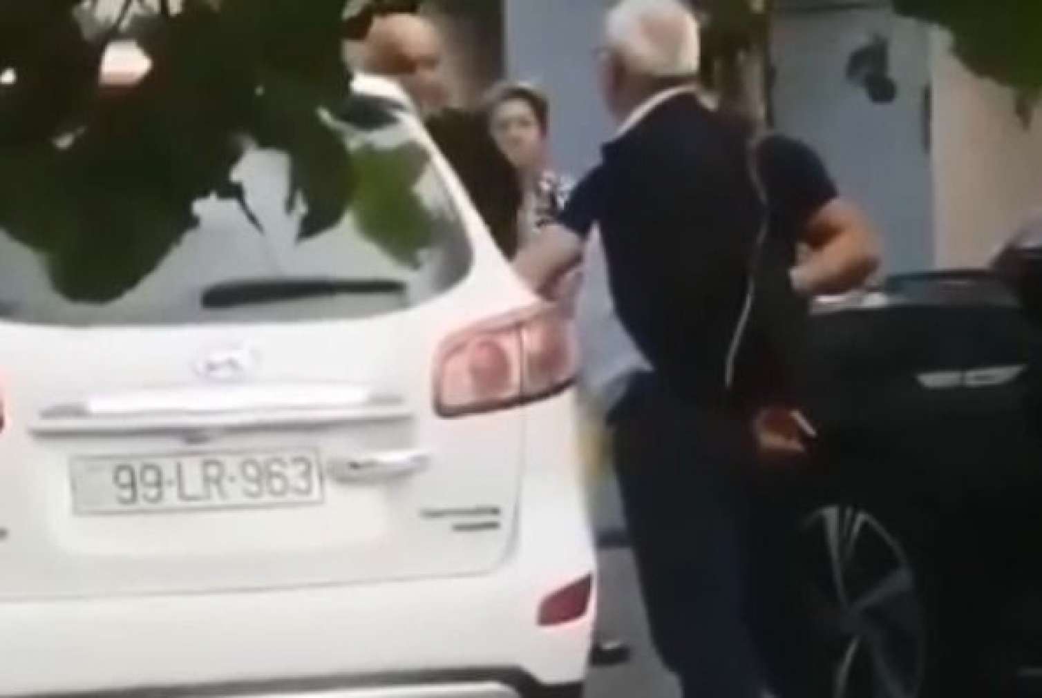 Bakıda dəhşət - Kişi 10 yaşlı qıza təcavüz etdi -  VİDEO