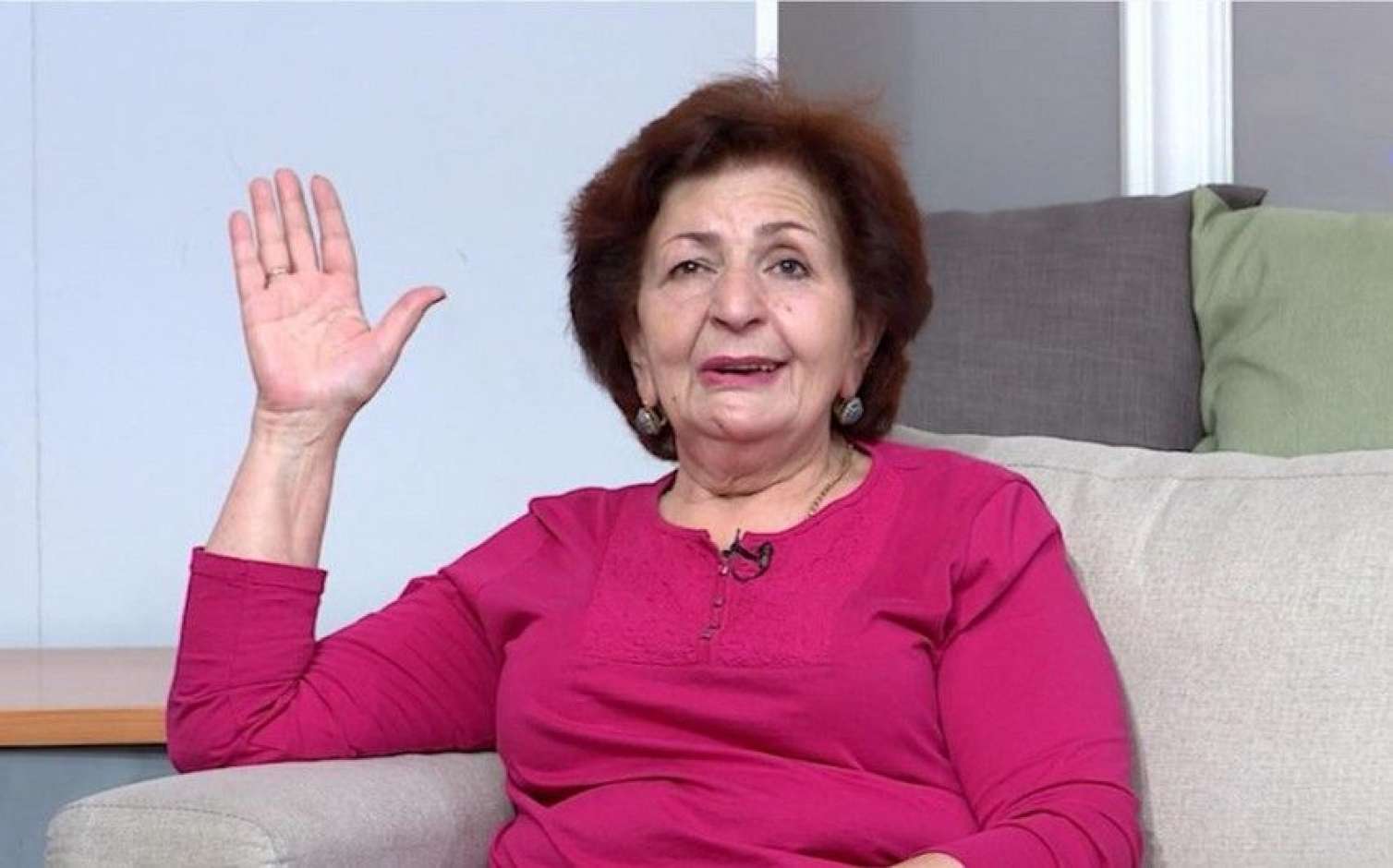 Efirdə DAVA düşdü: "Qapını elçilər dağıdırdı?" 