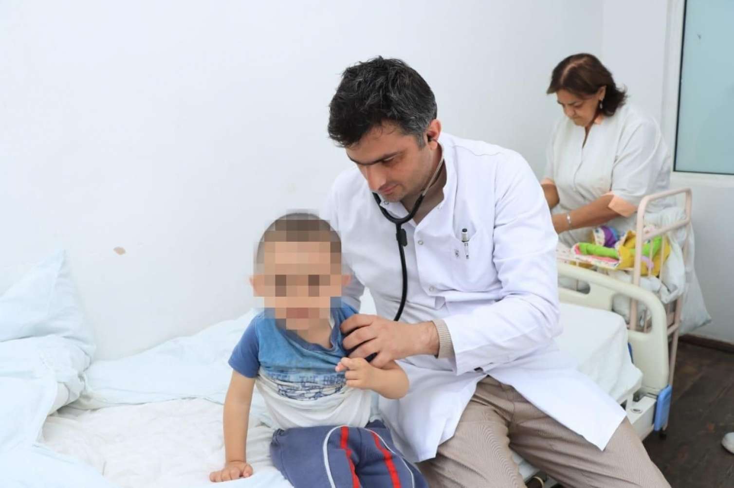 Gəncədə küçəyə atılan körpələrin anası narkotik aludəçisidir -  Yenilənib1