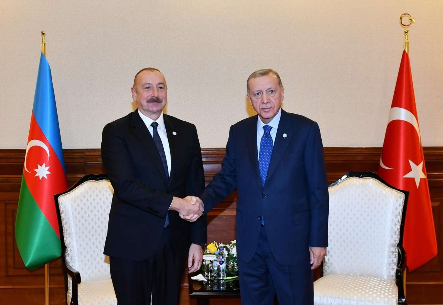 Əliyevin Ərdoğanla təkbətək görüşü başladı 