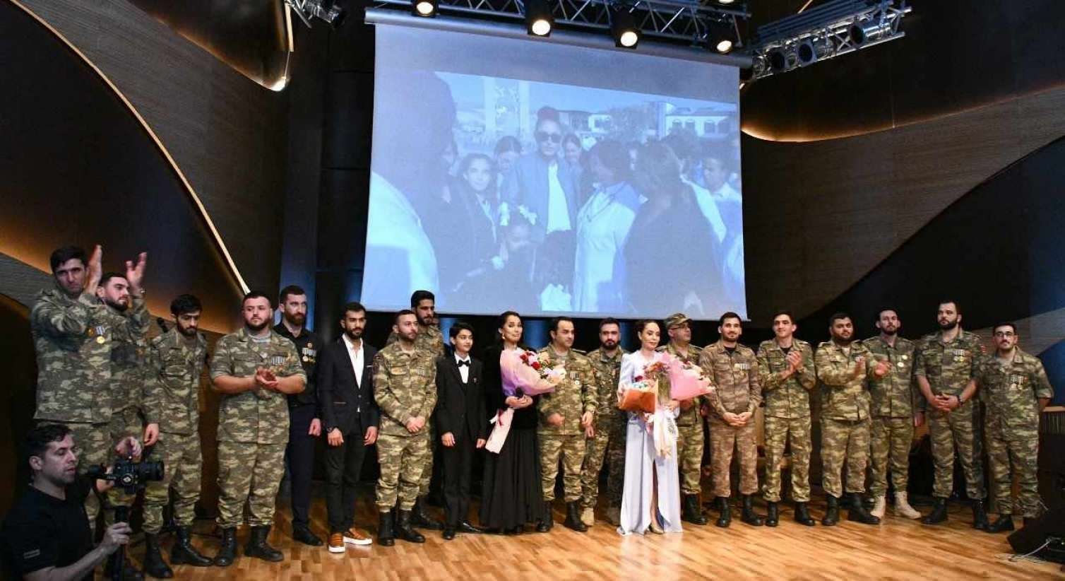 “İgidlərin Sözü”: Qazilər Muğam Mərkəzində qələbəlik yaratdı - FOTOLAR 