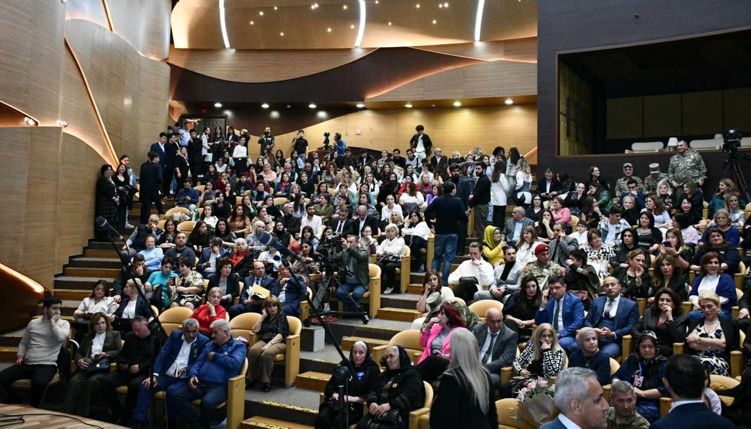 “İgidlərin Sözü”: Qazilər Muğam Mərkəzində qələbəlik yaratdı - FOTOLAR 