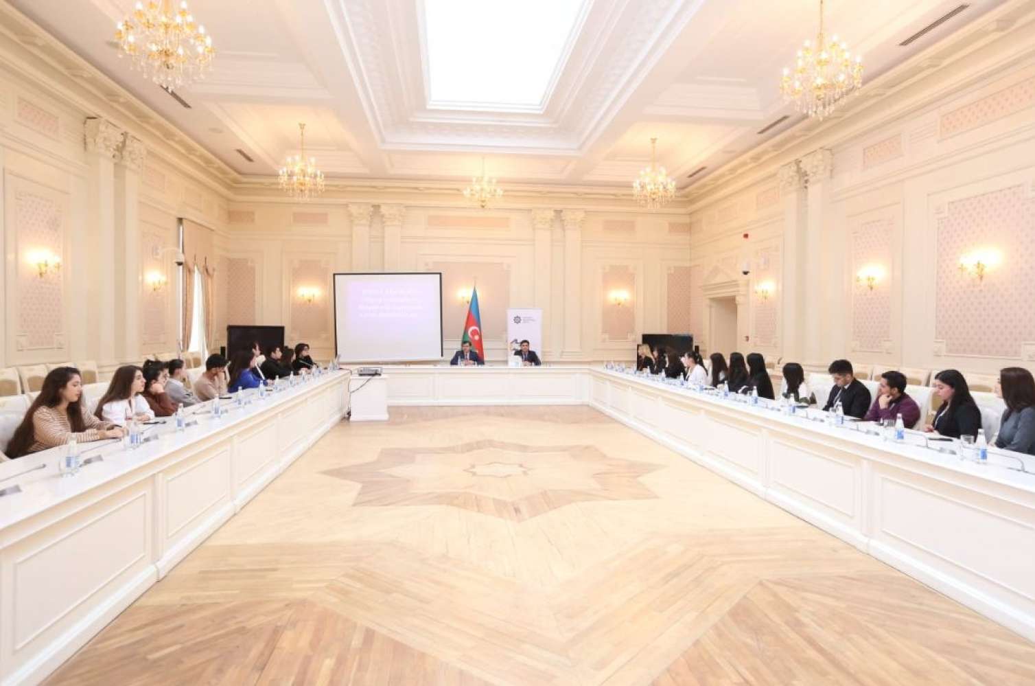 Ali Məhkəmə və MEDİA tələbələr üçün seminar keçirdi - FOTO 