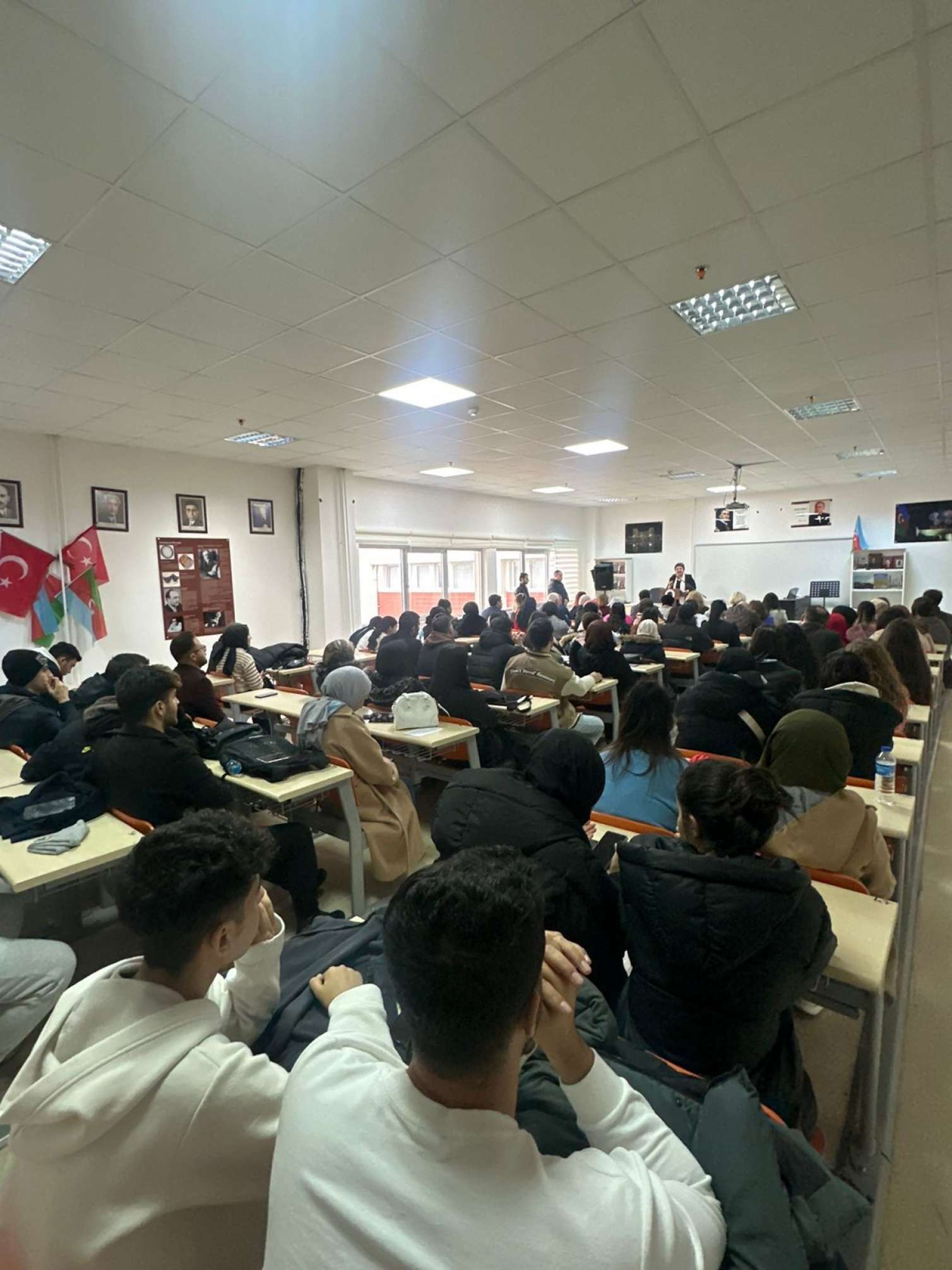 Batman Universitetində Tənzilə Rüstəmxanlı ilə görüş keçirildi – FOTO 