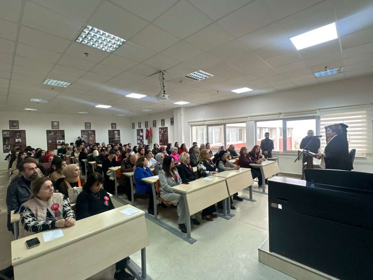 Batman Universitetində Tənzilə Rüstəmxanlı ilə görüş keçirildi – FOTO 