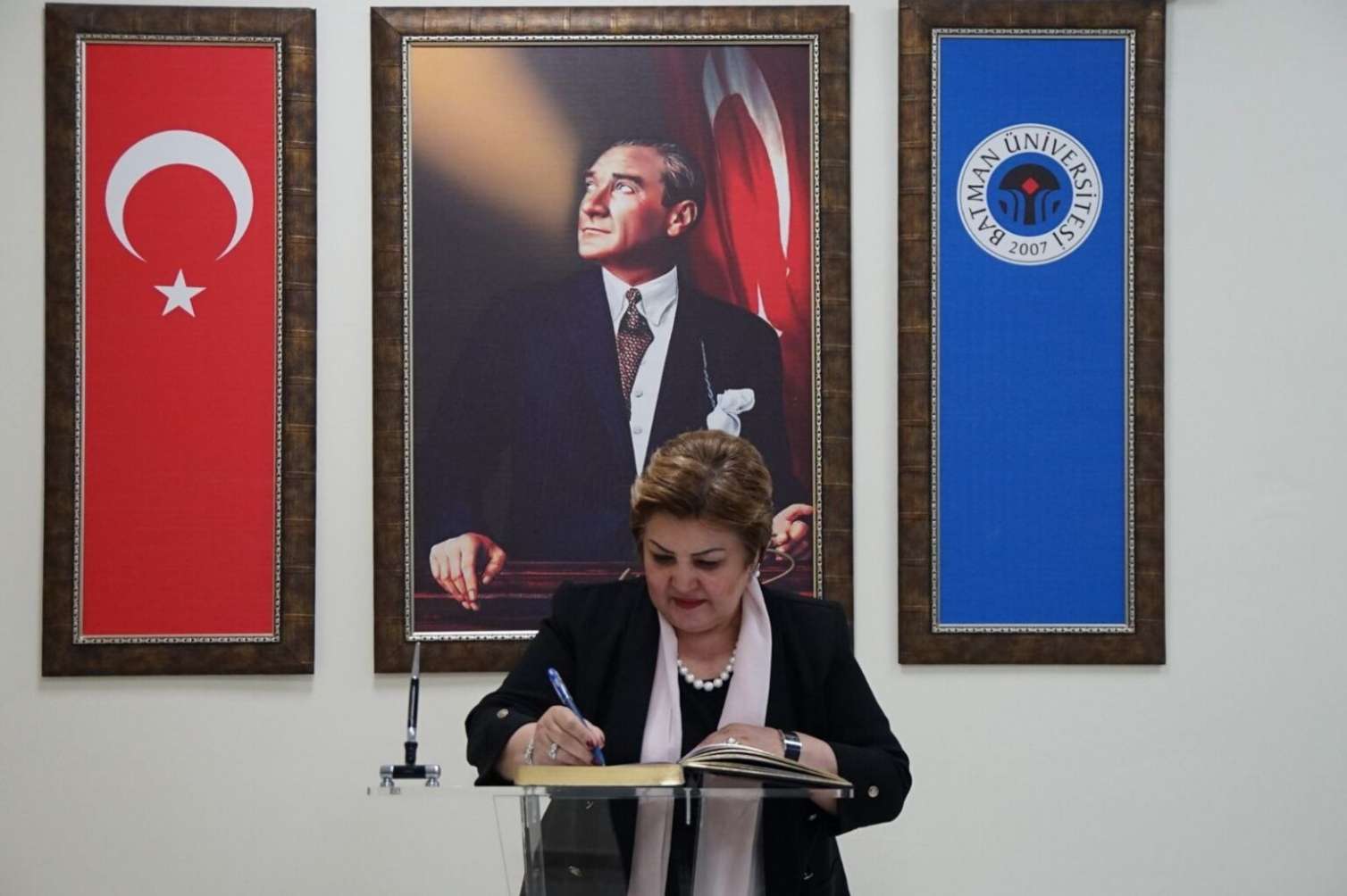 Batman Universitetində Tənzilə Rüstəmxanlı ilə görüş keçirildi – FOTO 