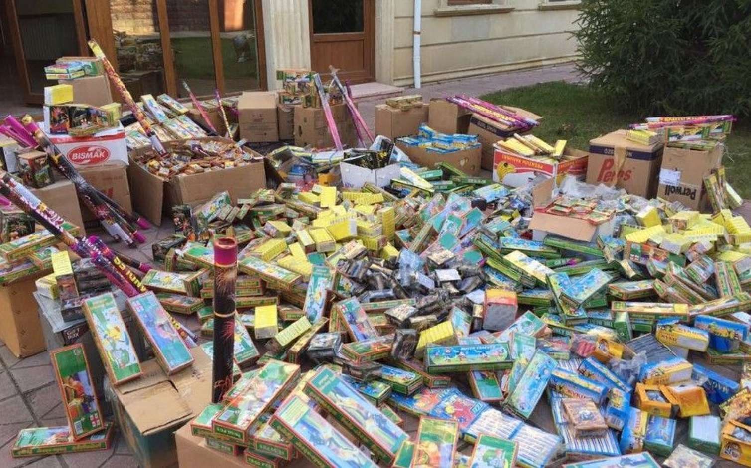 Göyçayda mağazada pirotexniki vasitələr satan şəxs müəyyən edildi 