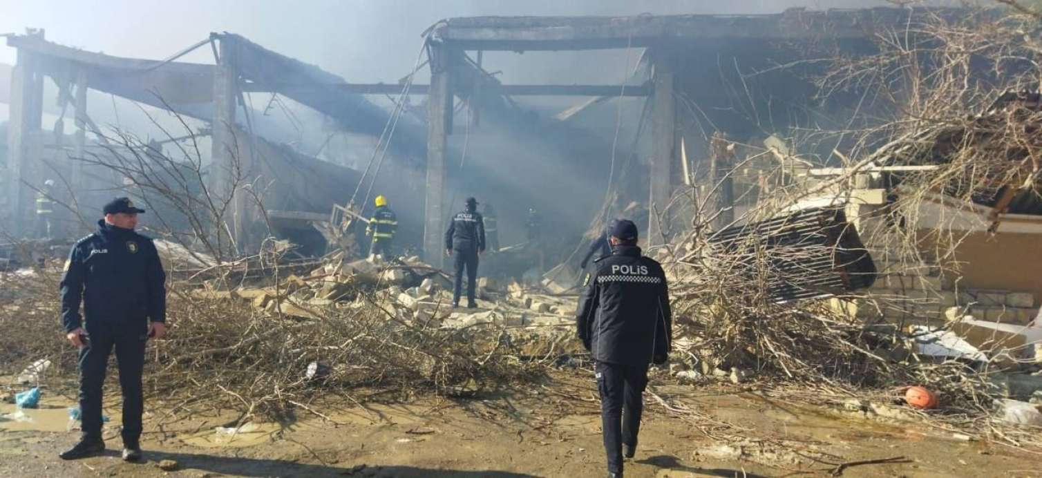 При взрыве в цехе в Баку 3 человека погибли, 24 получили ранения - ФОТО 