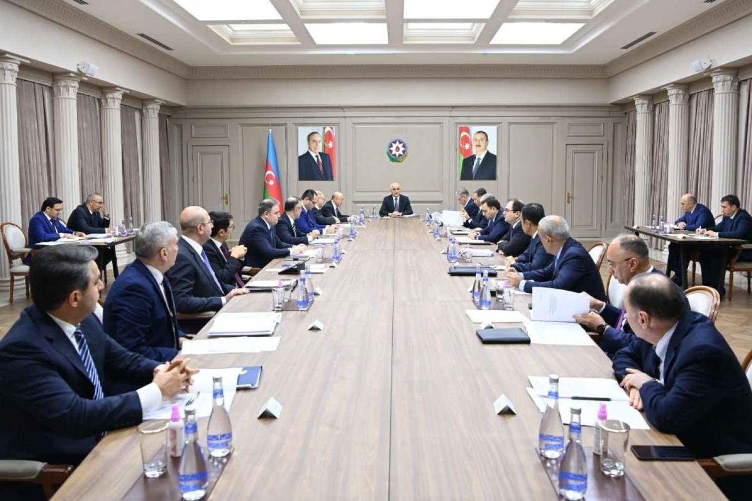 İlham Əliyev bu nazirləri yola salır - FOTO 