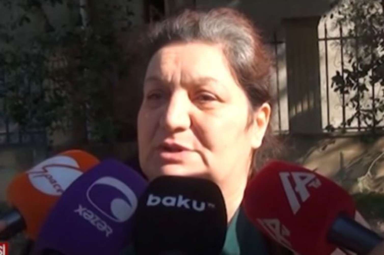 Qızılcadan ölən uşağın anası: “Yeriyə bilmədi, ayaqları tutuldu” -  VİDEO 