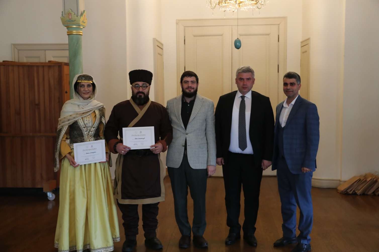 “Çölçü” Birliyinin qurucusu oxçuluq müəllimi sertifikatı aldı - FOTO 
