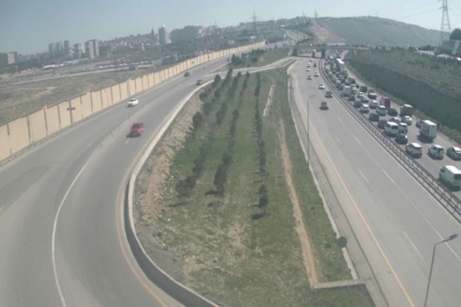 Bakı dairəvi yolunda qəza - Sıxlıq yarandı -  FOTO
