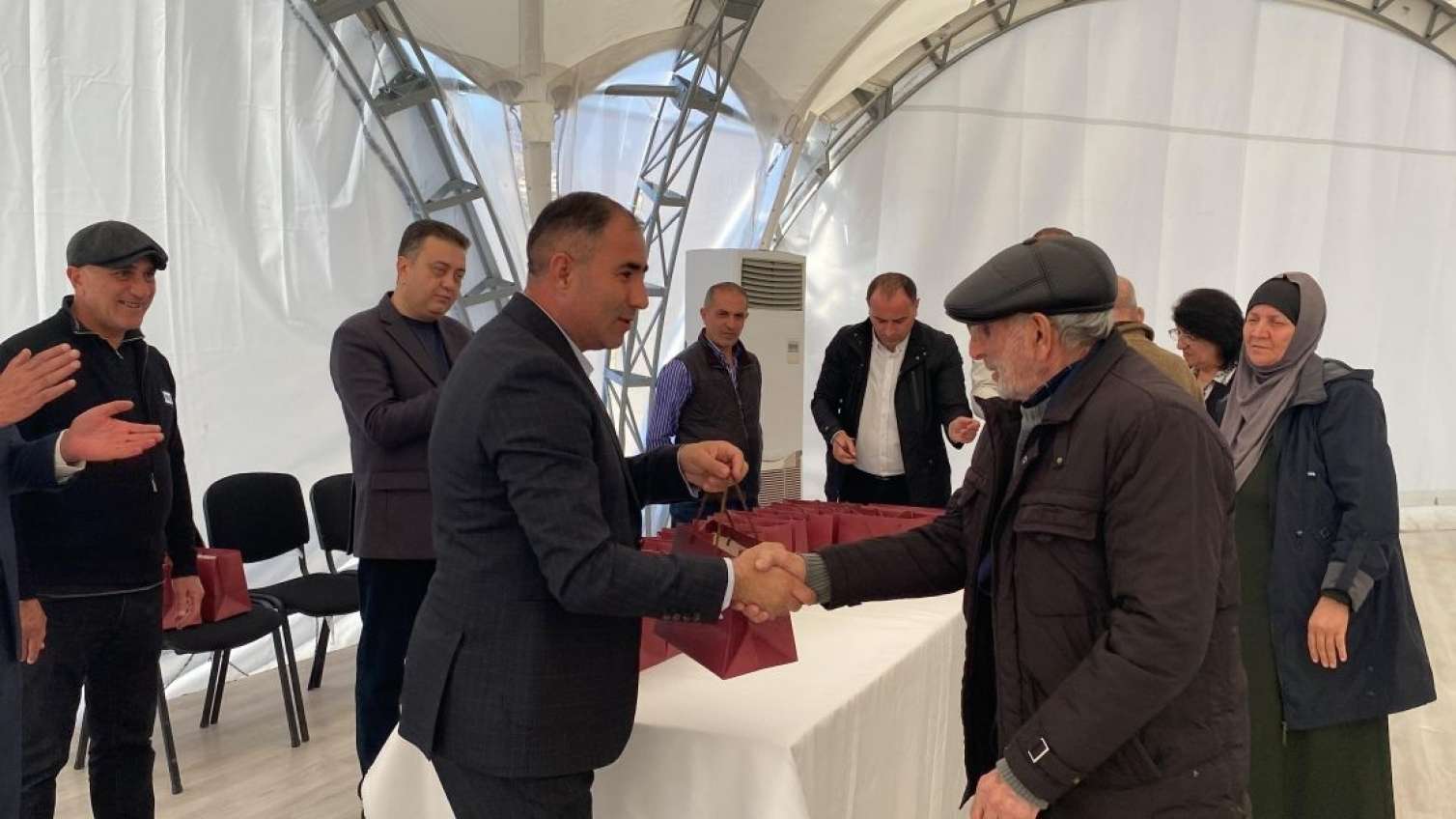 Laçında 25 ailəyə evlərinin açarları təqdim edildi - FOTOLAR 