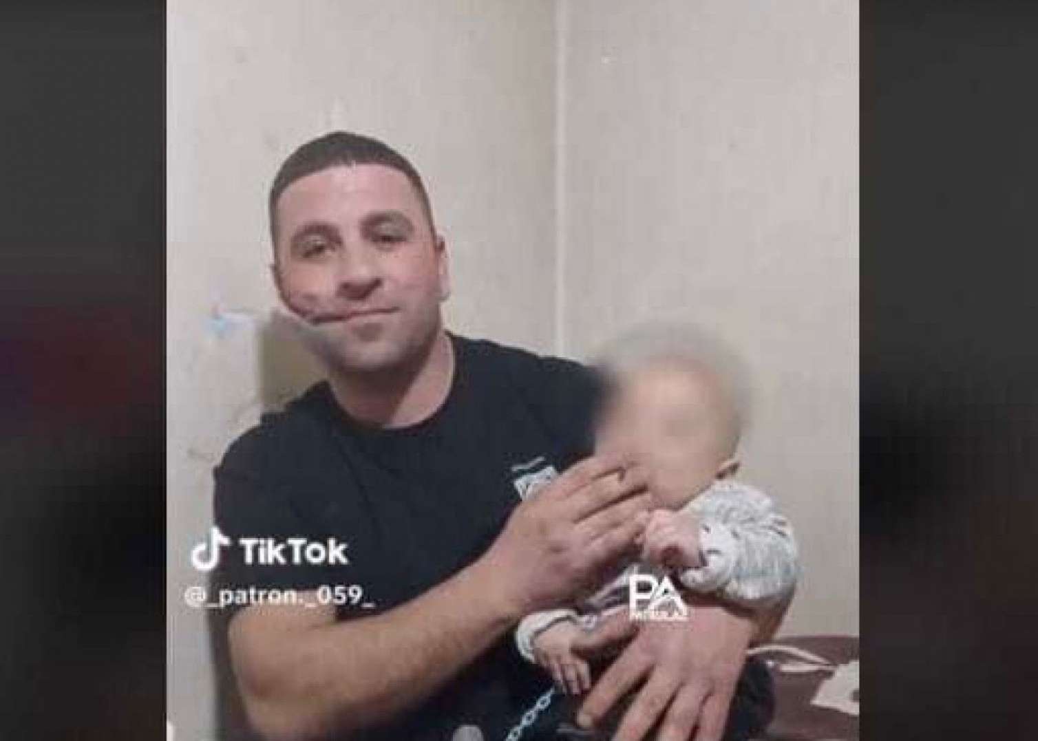 1 yaşlı uşağa siqaret çəkdirən ata saxlanıldı  