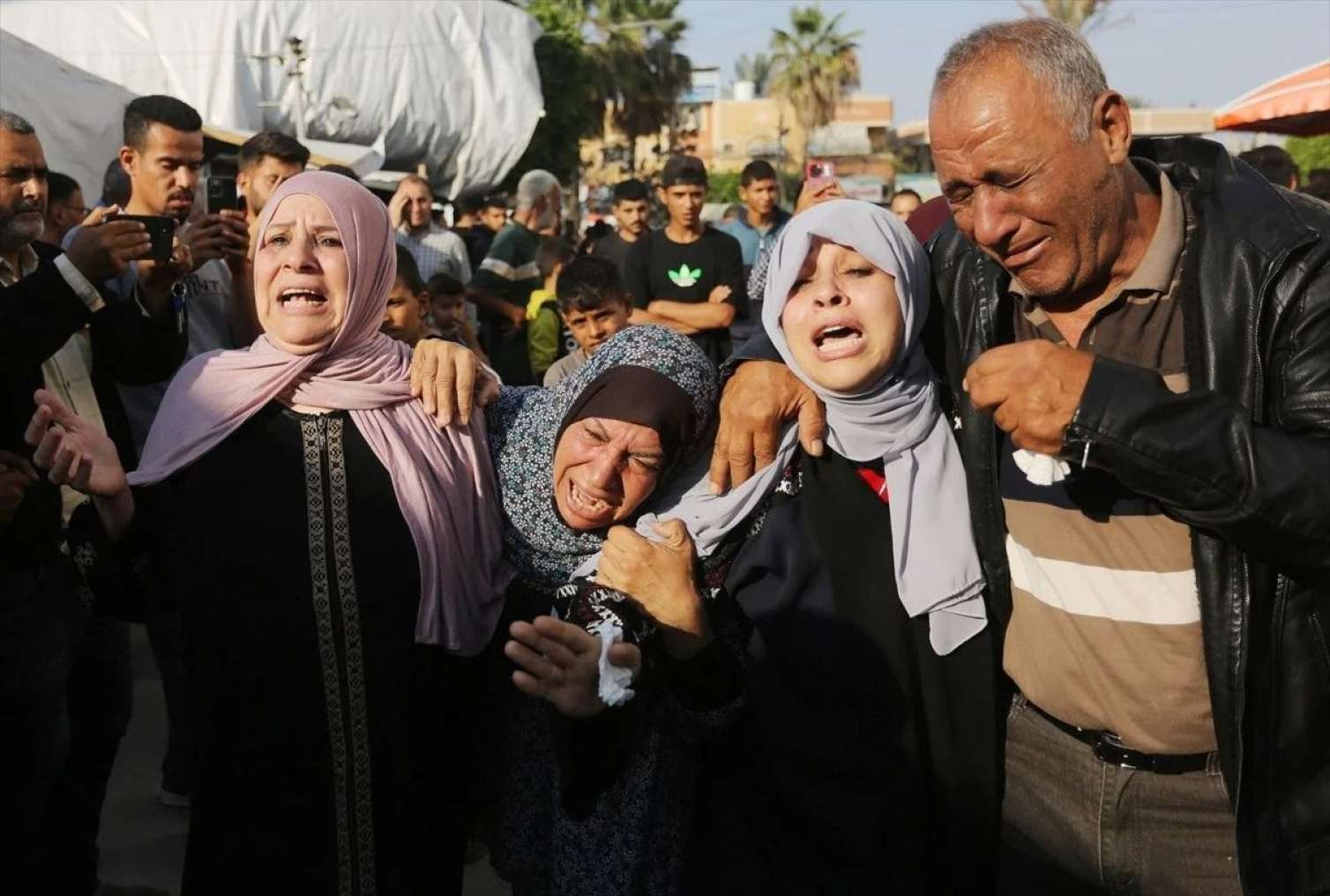 Qəzzada ölənlərin sayı 70 mini keçdi 