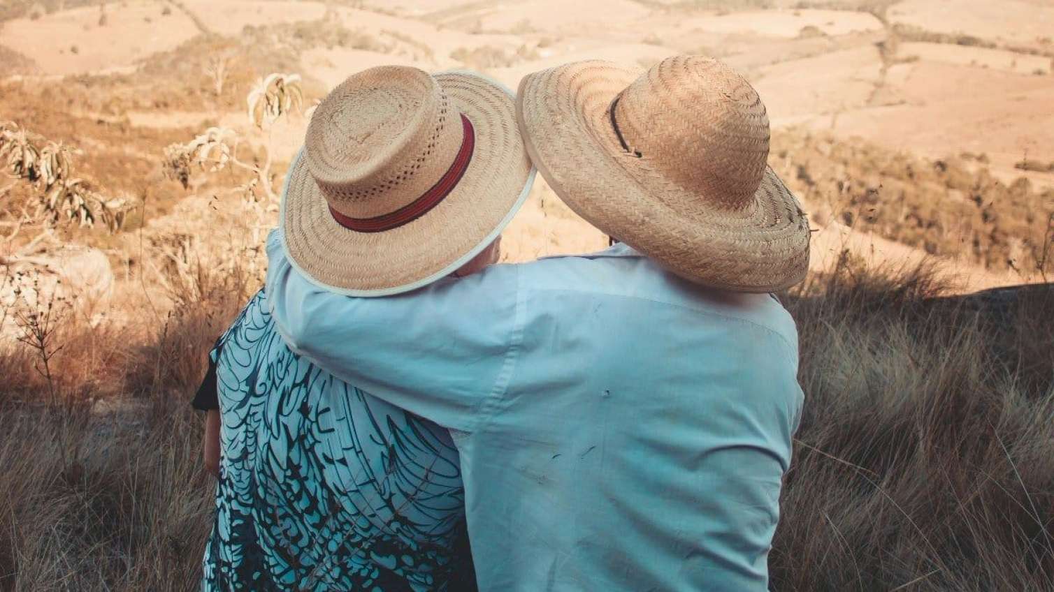 Qucaqlaşmaq ağrı və depressiyanı azaldır - Təsdiqləndi  