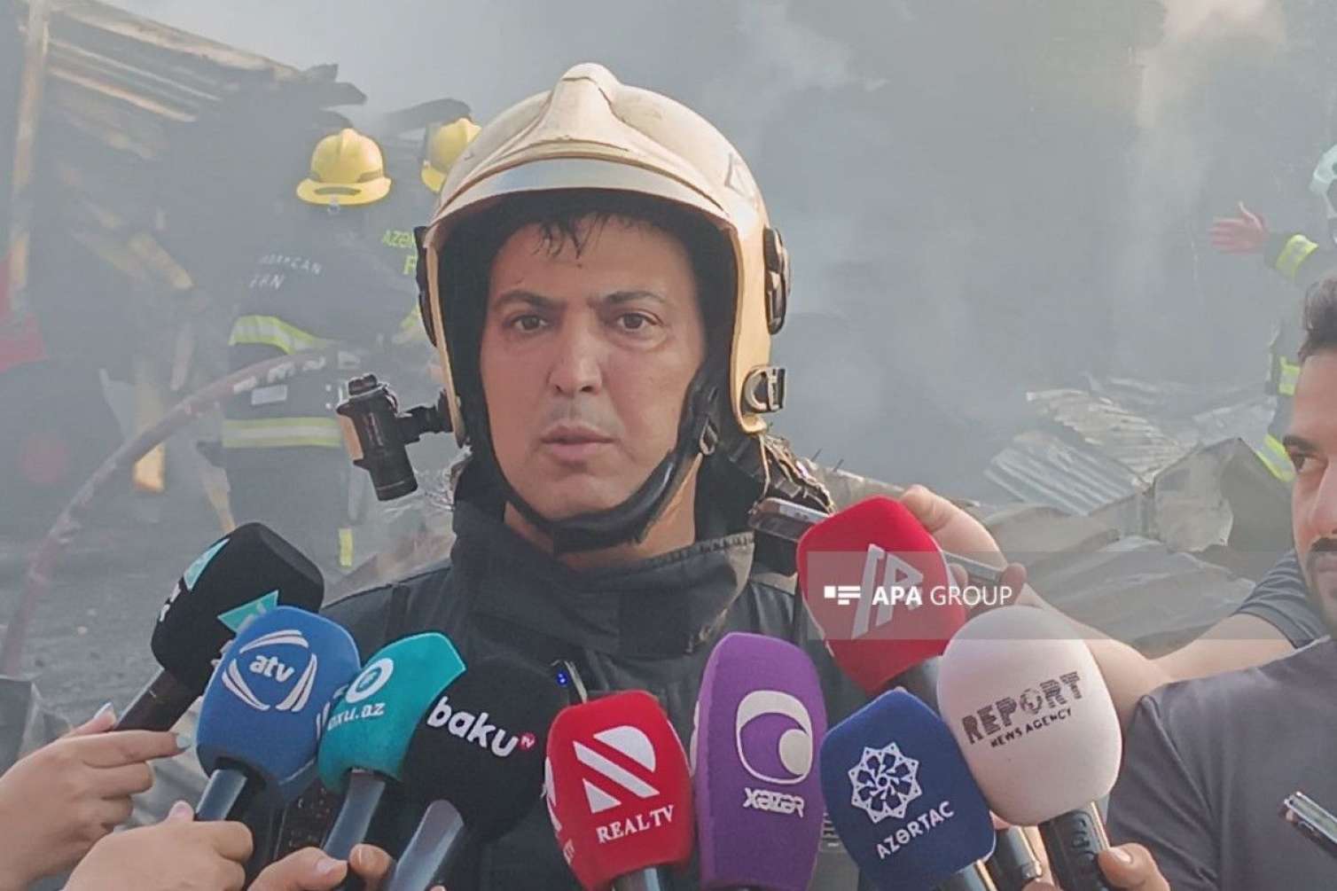 “Taxta bazarı”nda 800-1000 kvadratmetr ərazi yanıb" 