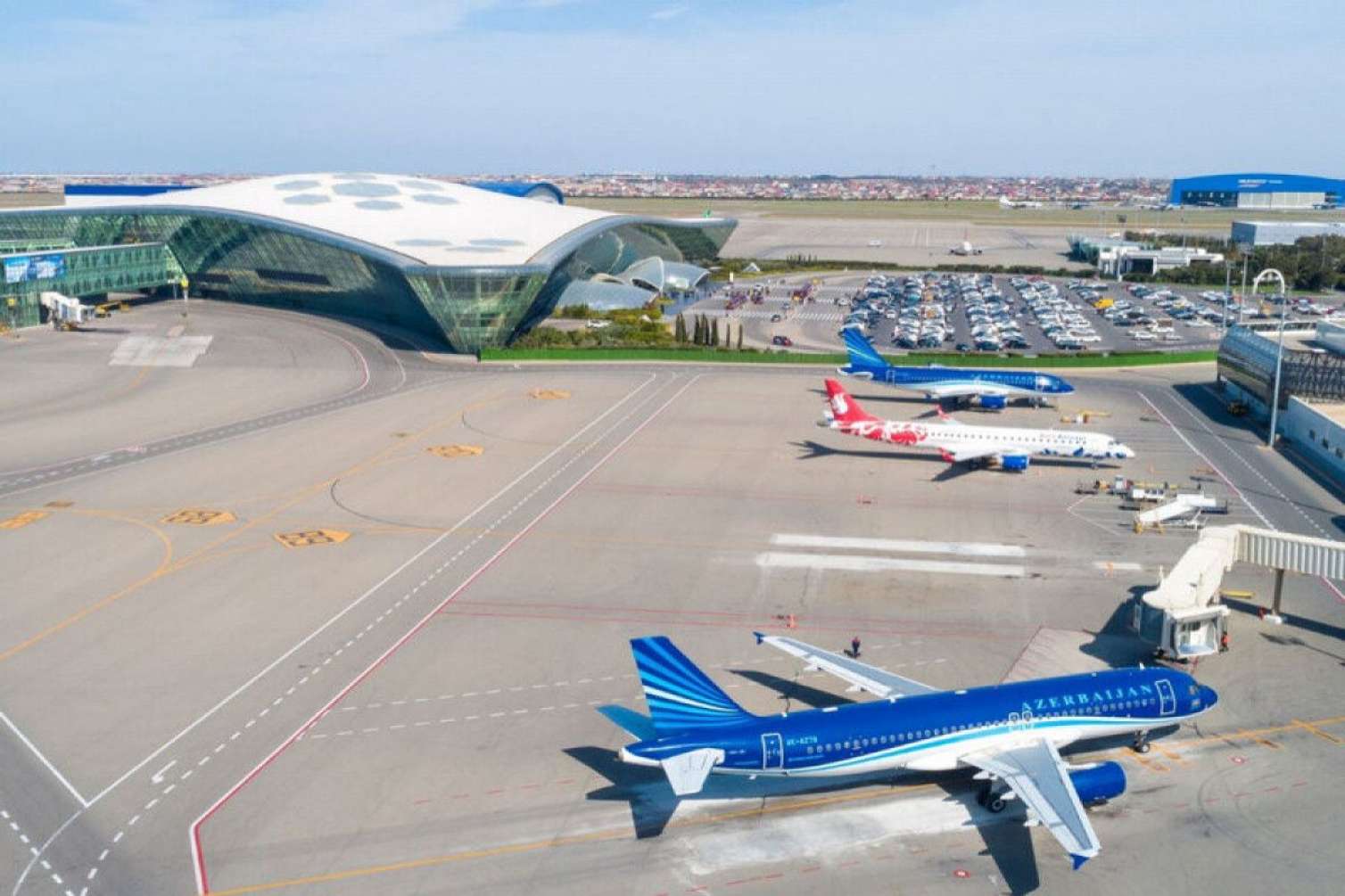Fransa təyyarəsi Bakıya qəza enişi etdi: aeroportda həyəcan siqnalı  